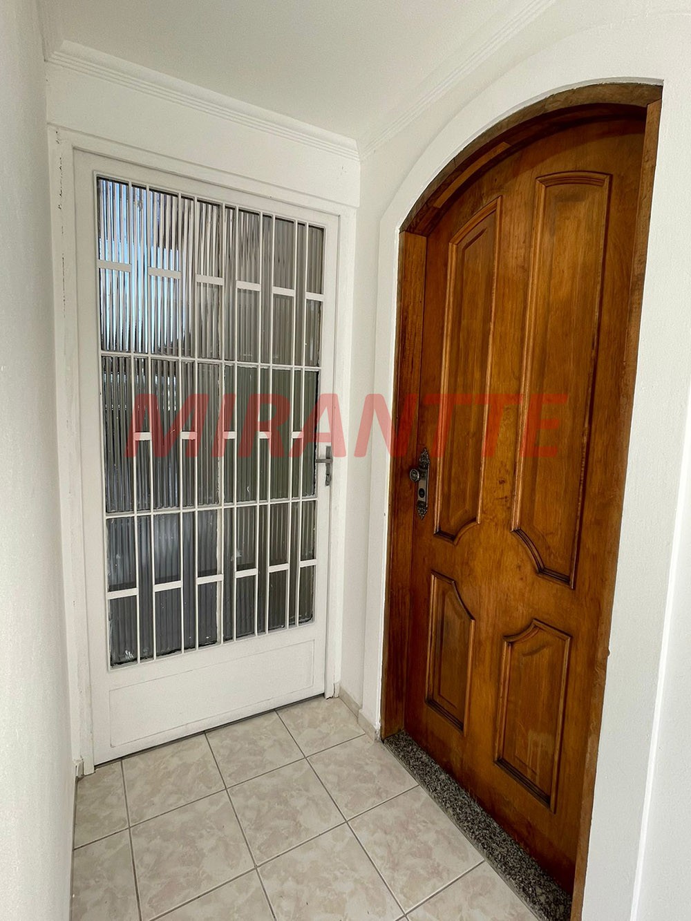 Sobrado de 260m² com 3 quartos em Jardim Virginia Bianca