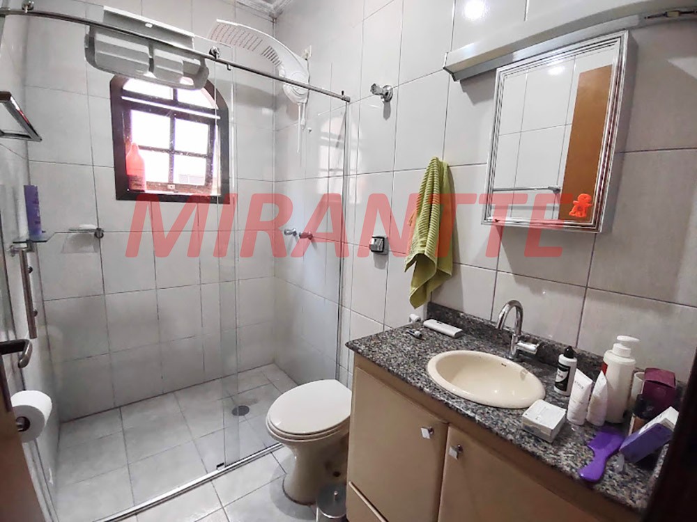 Sobrado de 260m² com 3 quartos em Jardim Virginia Bianca