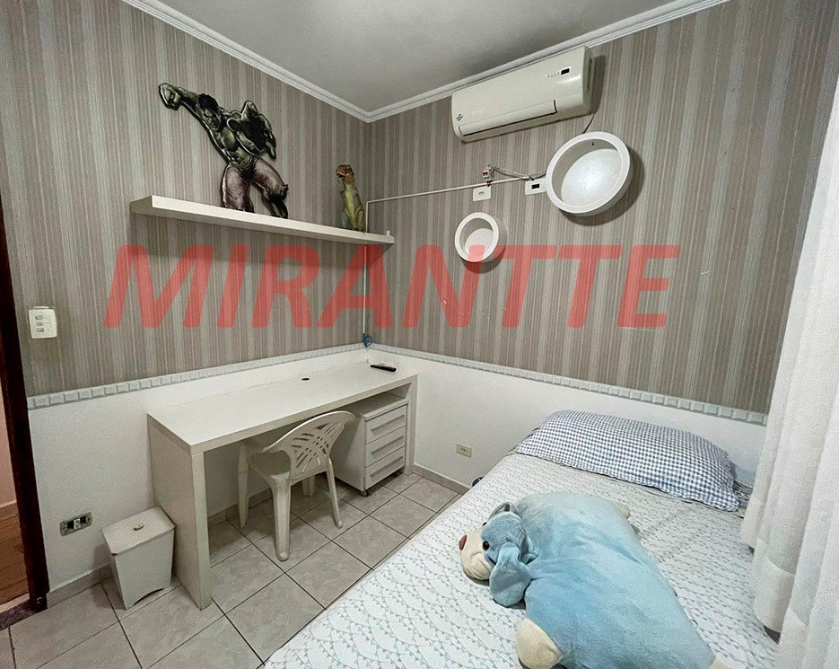 Sobrado de 260m² com 3 quartos em Jardim Virginia Bianca