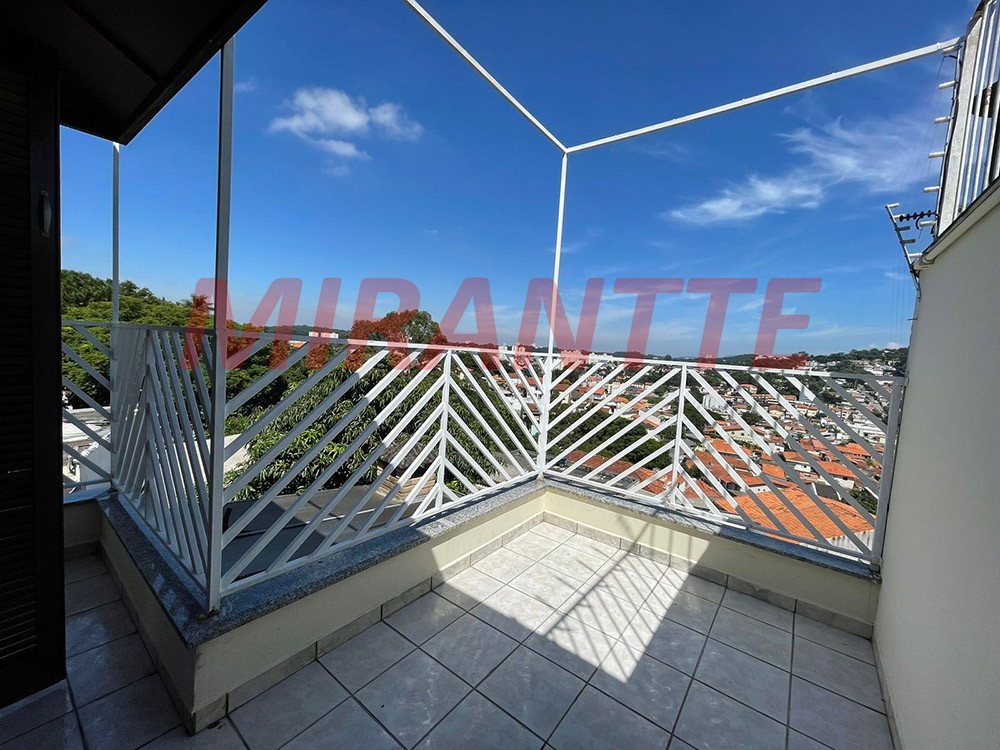 Sobrado de 260m² com 3 quartos em Jardim Virginia Bianca