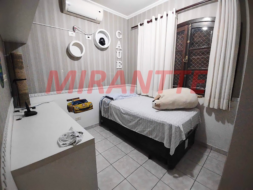 Sobrado de 260m² com 3 quartos em Jardim Virginia Bianca