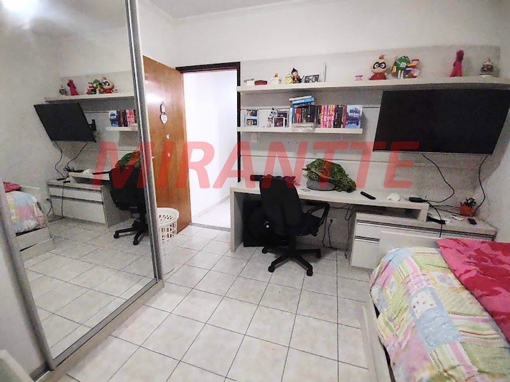 Sobrado de 260m² com 3 quartos em Jardim Virginia Bianca