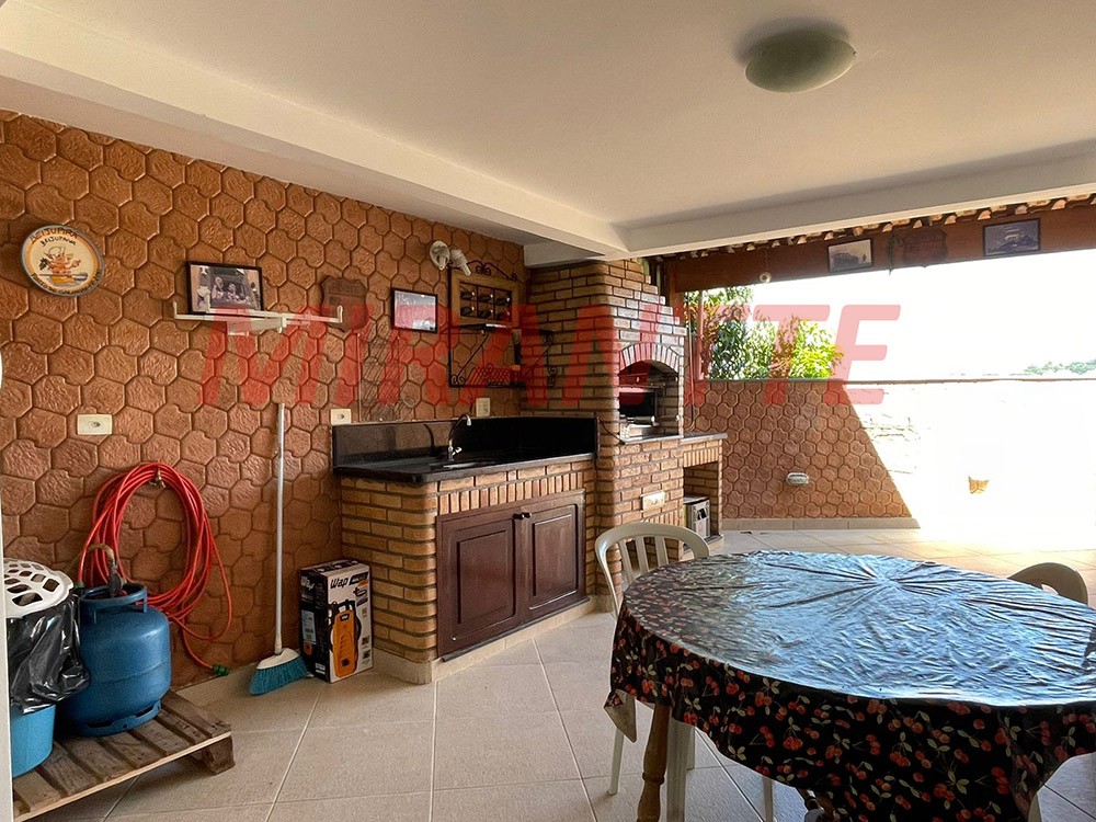 Sobrado de 260m² com 3 quartos em Jardim Virginia Bianca