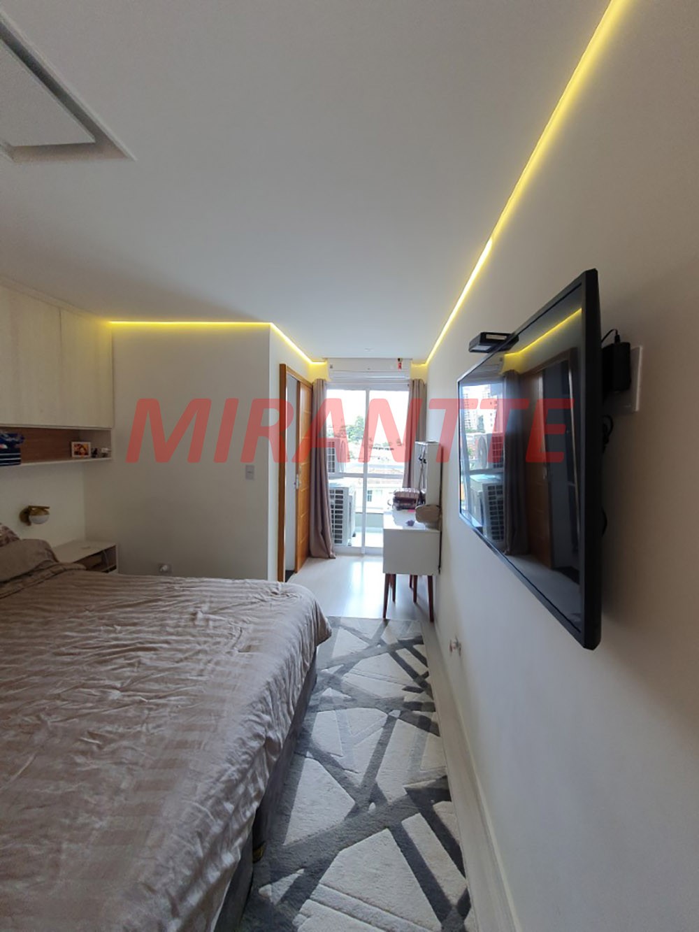 Sobrado de 182m² com 3 quartos em Vila Roque