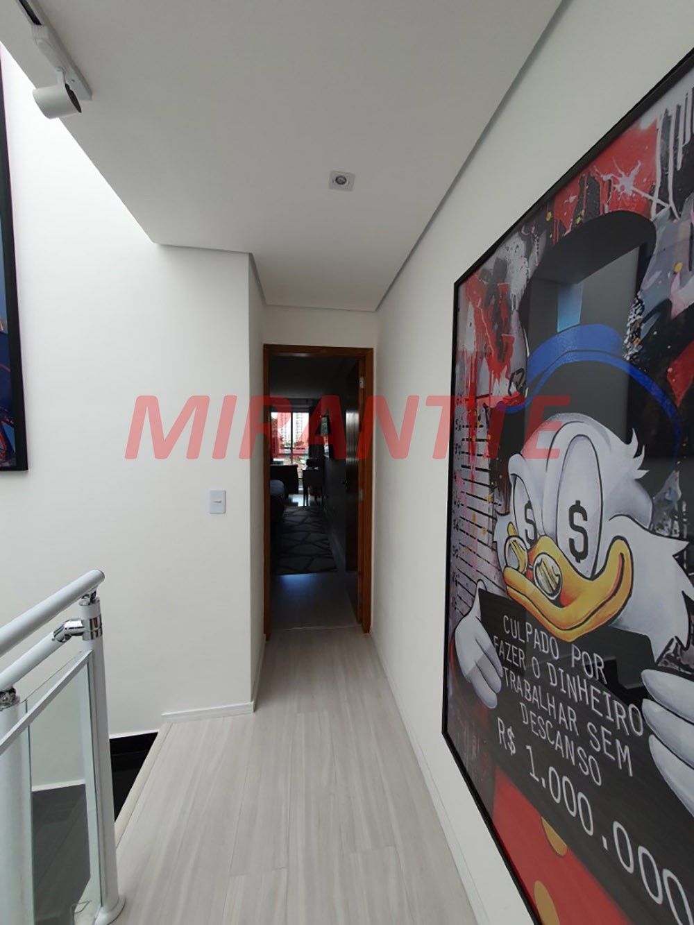 Sobrado de 182m² com 3 quartos em Vila Roque