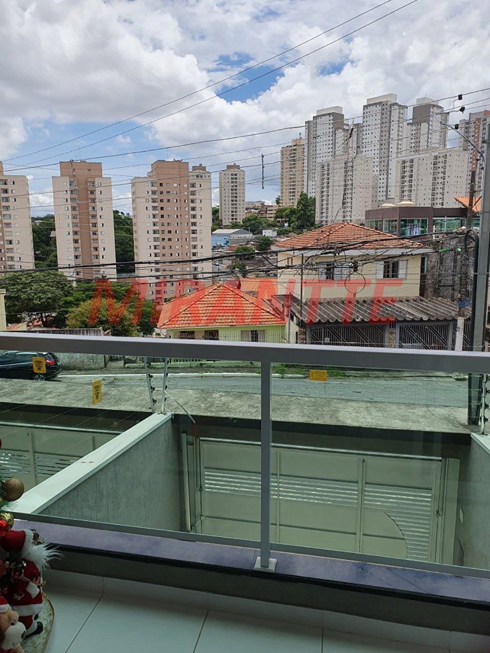 Sobrado de 182m² com 3 quartos em Vila Roque