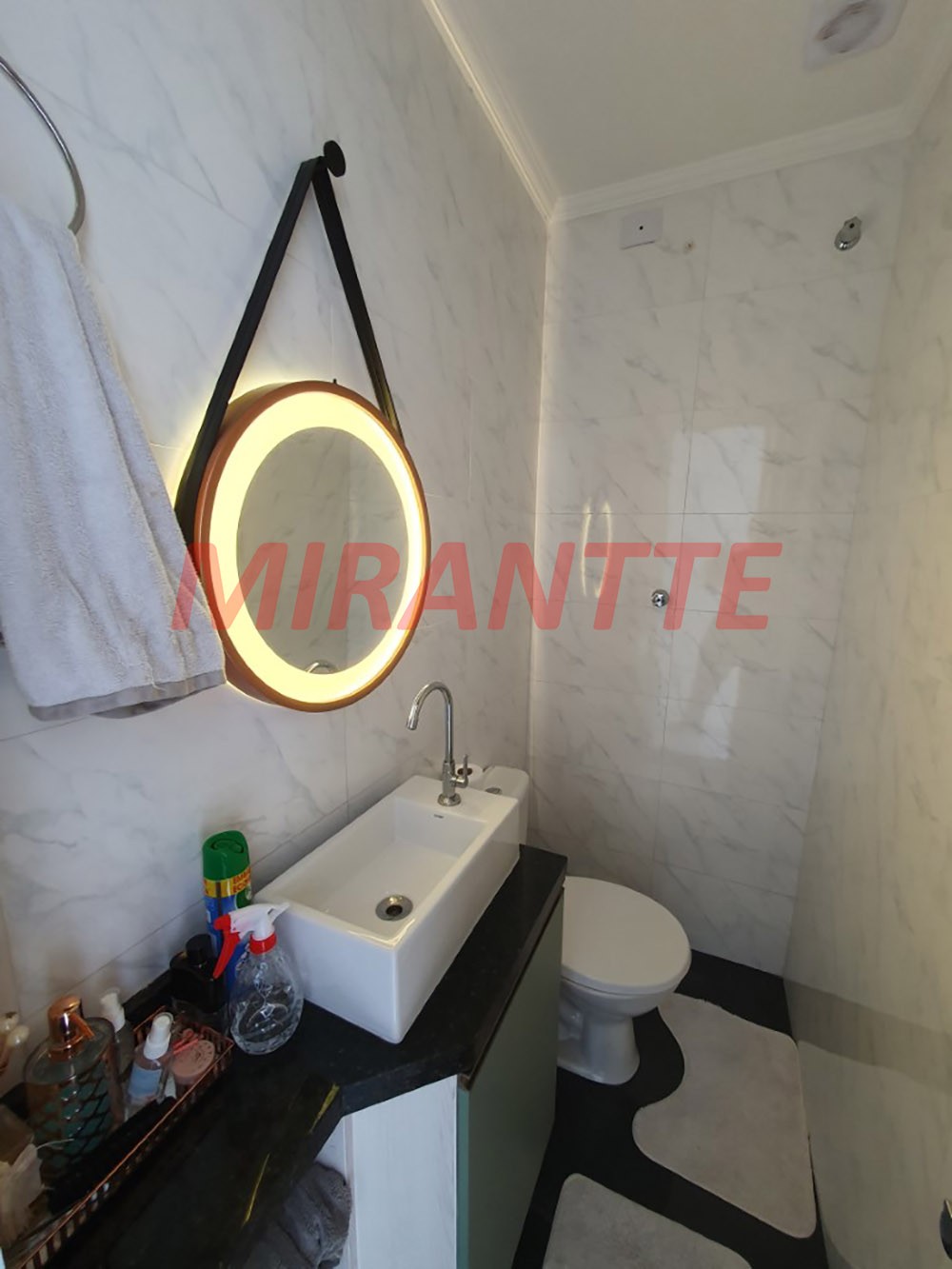 Sobrado de 182m² com 3 quartos em Vila Roque