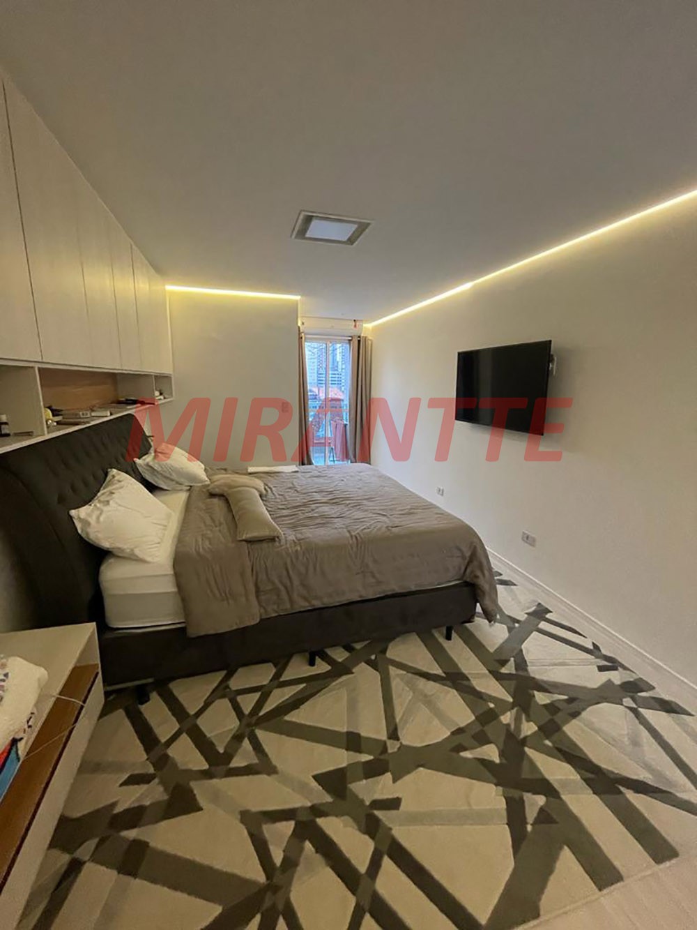 Sobrado de 182m² com 3 quartos em Vila Roque