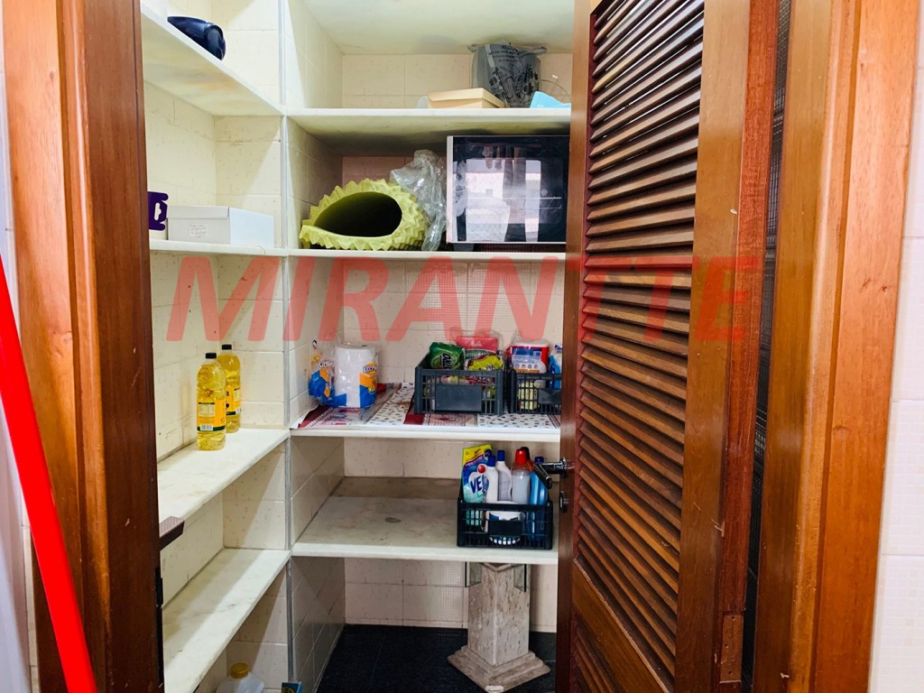 Apartamento de 240m² com 4 quartos em Santana