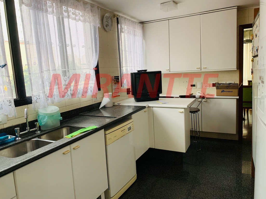 Apartamento de 240m² com 4 quartos em Santana
