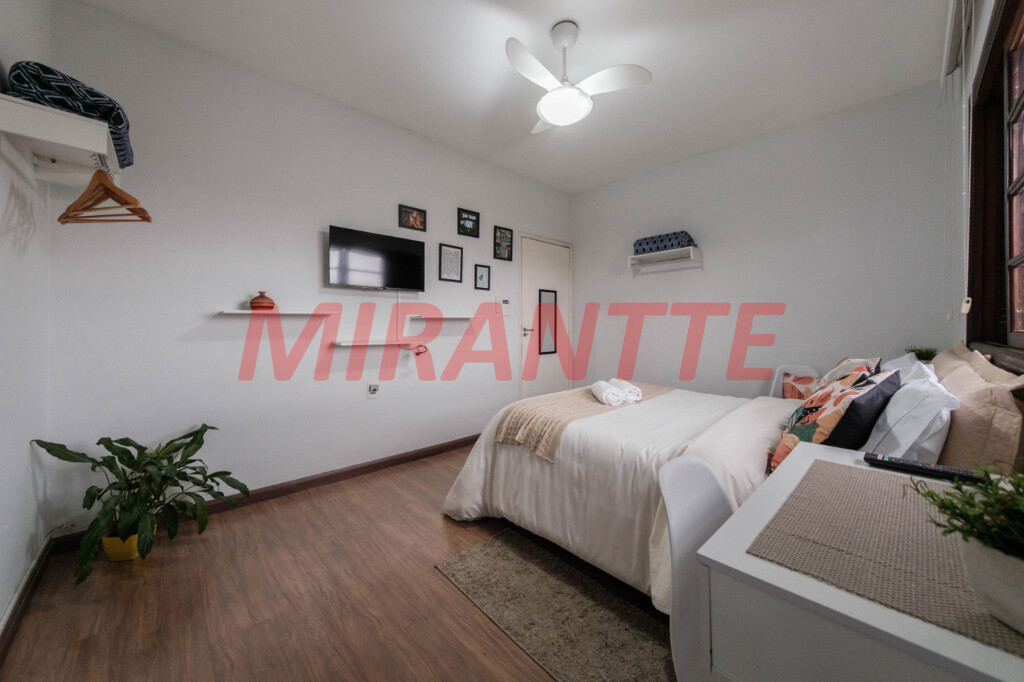Sobrado de 325m² com 4 quartos em Parada Inglesa