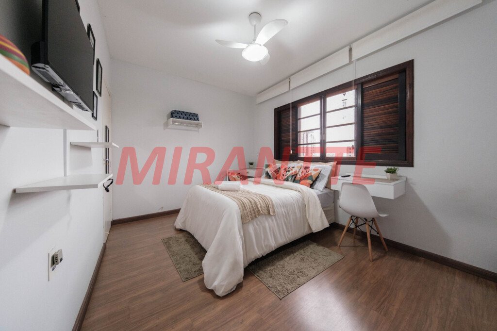 Sobrado de 325m² com 4 quartos em Parada Inglesa