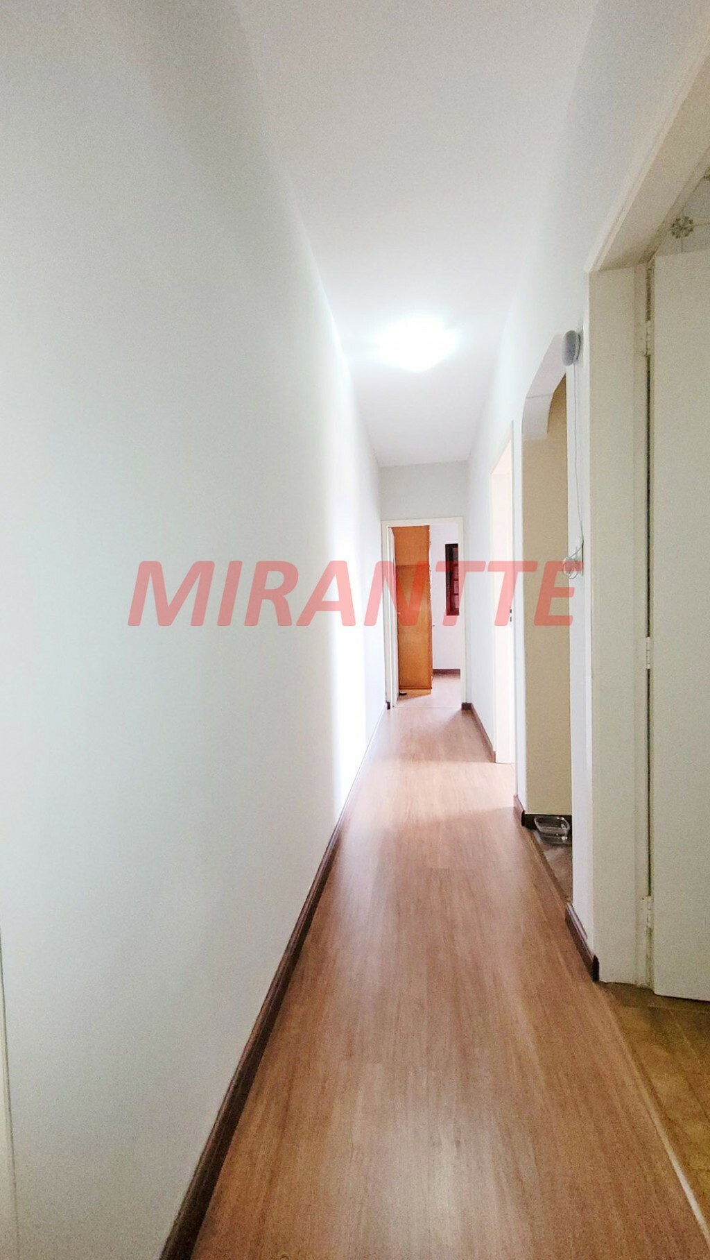 Sobrado de 325m² com 4 quartos em Parada Inglesa