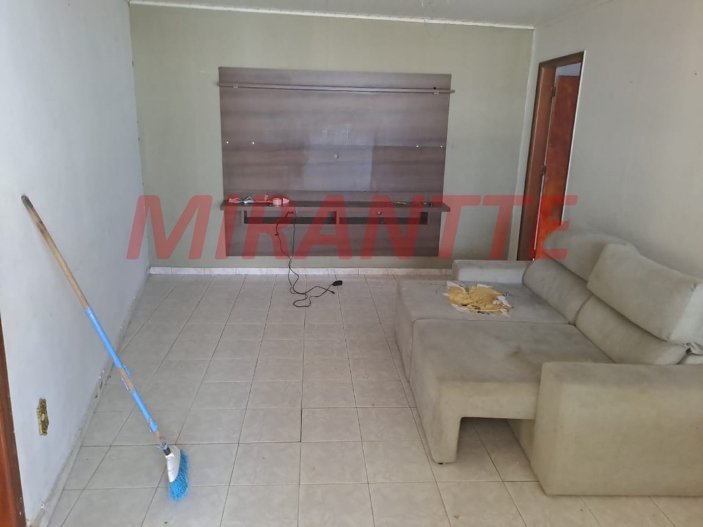 Casa terrea de 200m² com 3 quartos em Água Fria