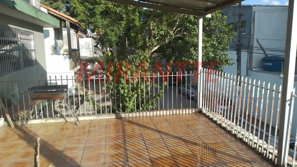 Sobrado de 300m² com 2 quartos em Tremembe