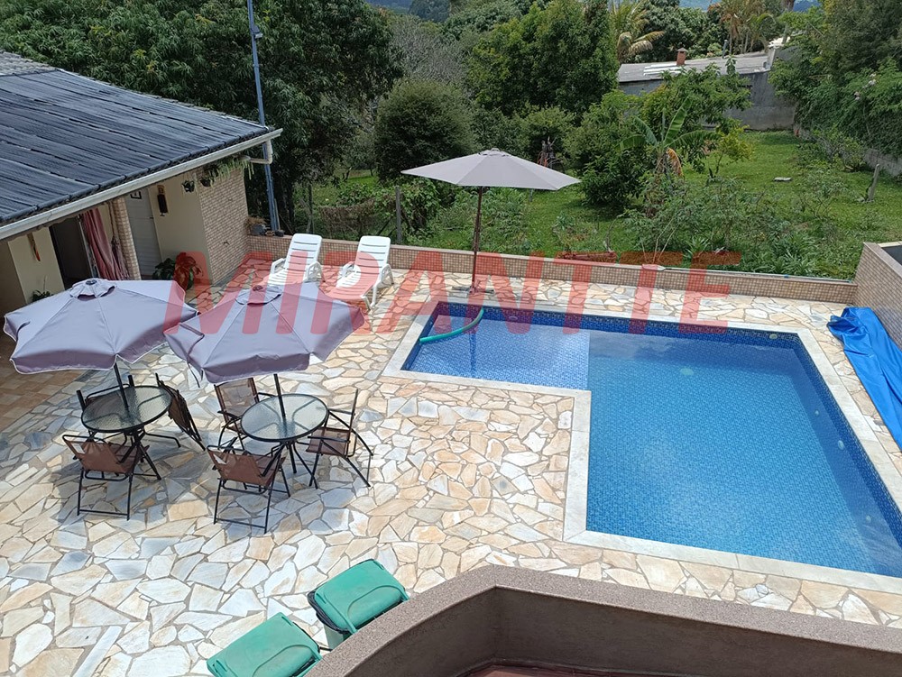 ChÁcara com 5 quartos em Centro