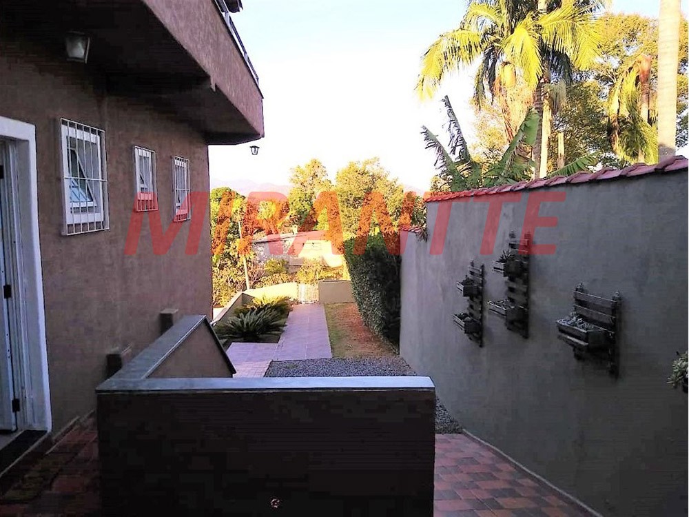ChÁcara com 5 quartos em Centro