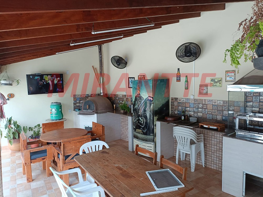 ChÁcara com 5 quartos em Centro