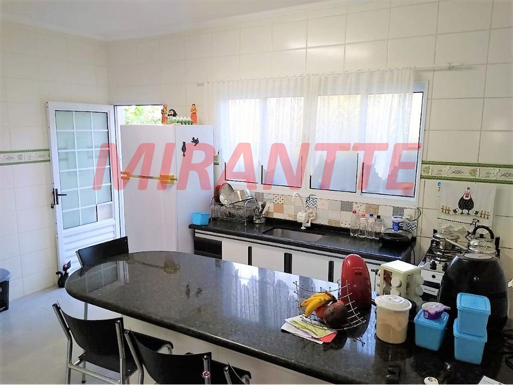ChÁcara com 5 quartos em Centro