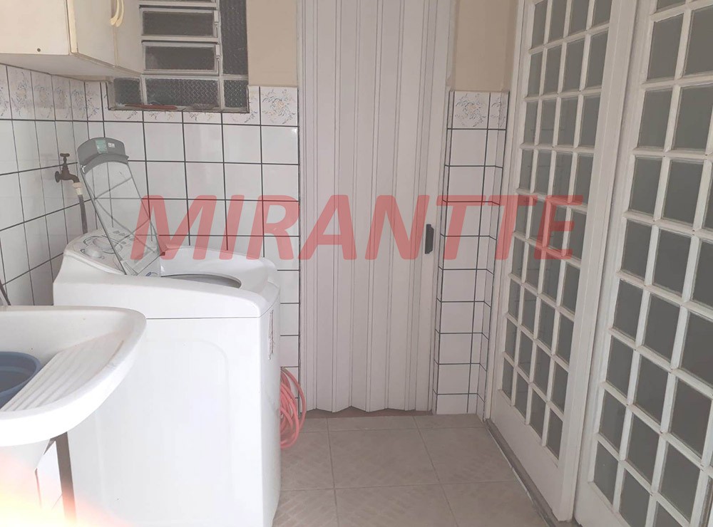 Sobrado de 113m² com 3 quartos em Água Fria