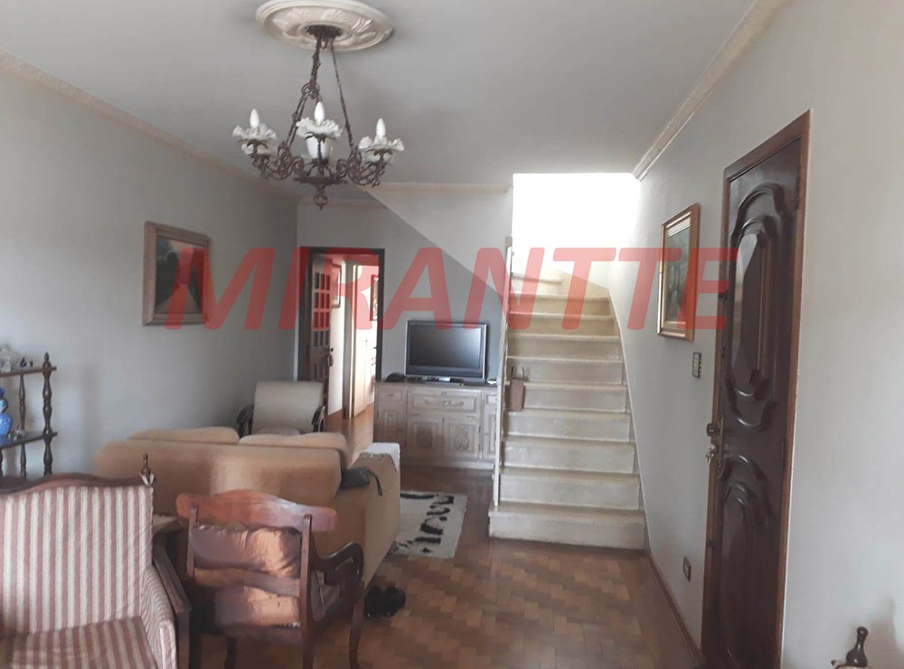 Sobrado de 113m² com 3 quartos em Água Fria