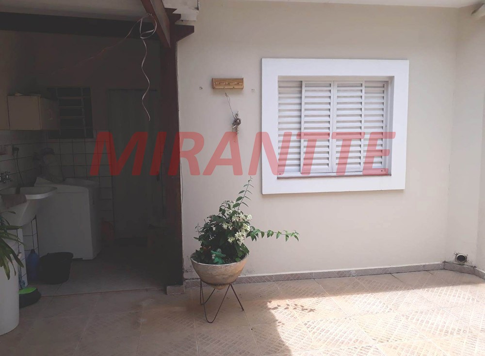 Sobrado de 113m² com 3 quartos em Água Fria