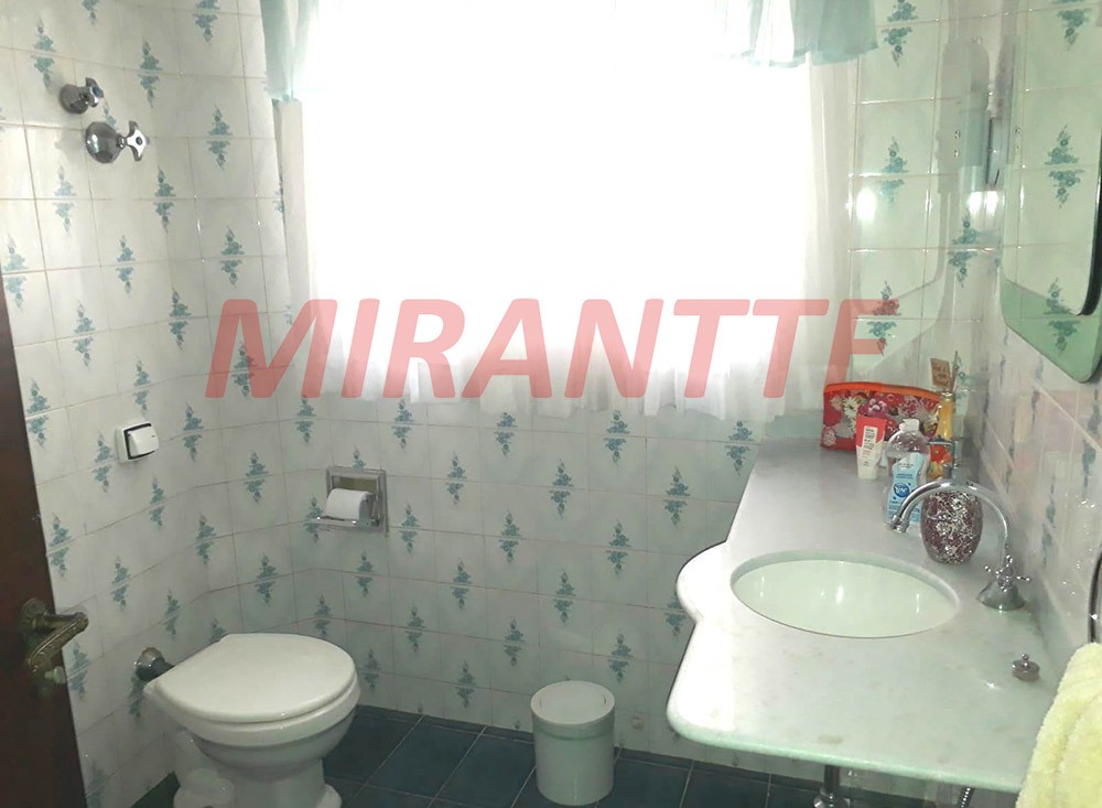 Sobrado de 113m² com 3 quartos em Água Fria