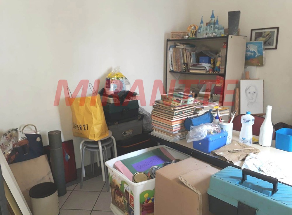 Sobrado de 113m² com 3 quartos em Água Fria