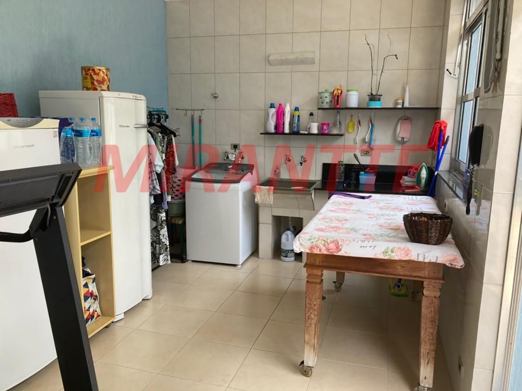 Casa terrea de 335m² com 4 quartos em Tremembe
