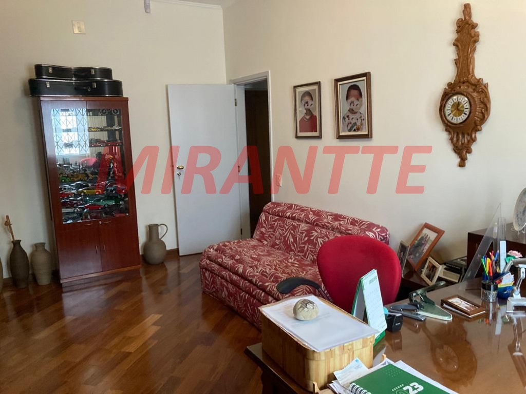 Casa terrea de 335m² com 4 quartos em Tremembe