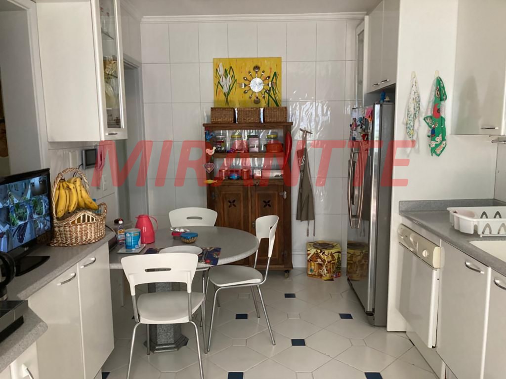 Casa terrea de 335m² com 4 quartos em Tremembe