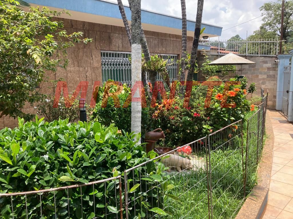 Casa terrea de 335m² com 4 quartos em Tremembe