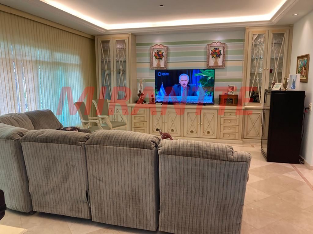 Casa terrea de 335m² com 4 quartos em Tremembe