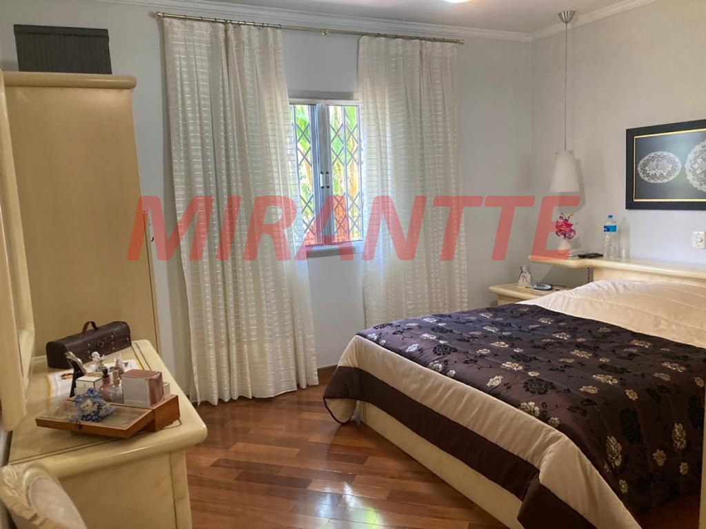Casa terrea de 335m² com 4 quartos em Tremembe