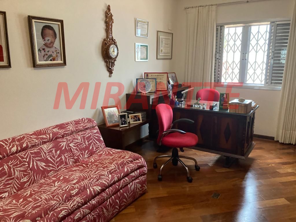 Casa terrea de 335m² com 4 quartos em Tremembe