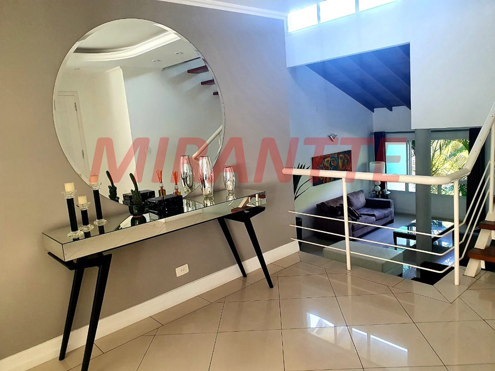 Sobrado de 430m² com 4 quartos em Tremembe