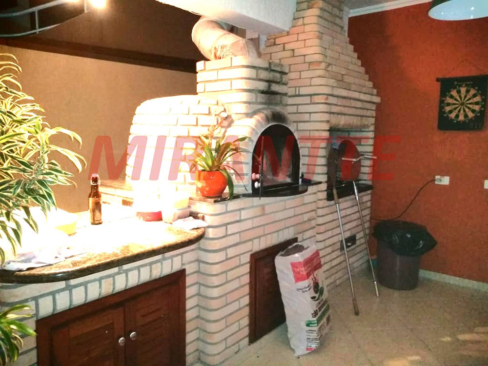 Sobrado de 430m² com 4 quartos em Tremembe