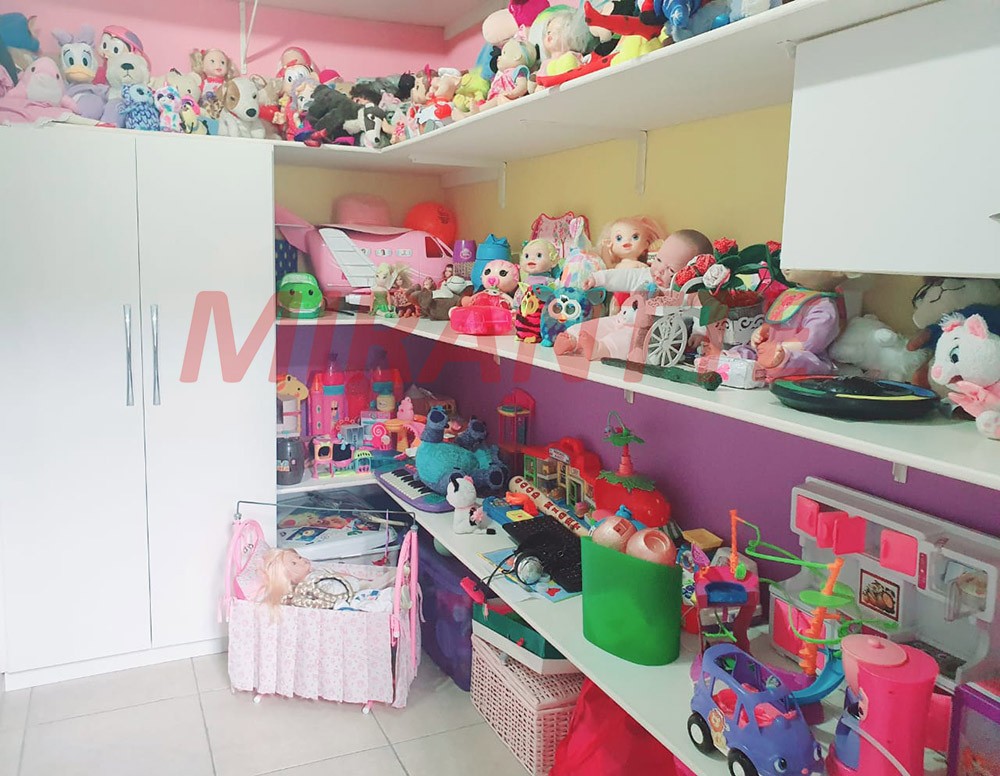 Sobrado de 430m² com 4 quartos em Tremembe