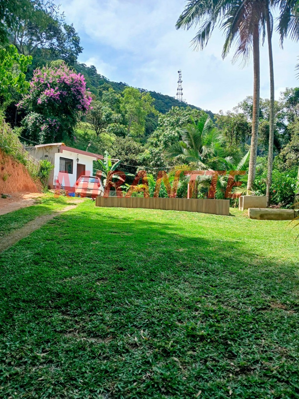 Terreno de 304m² em Serra Da Cantareira