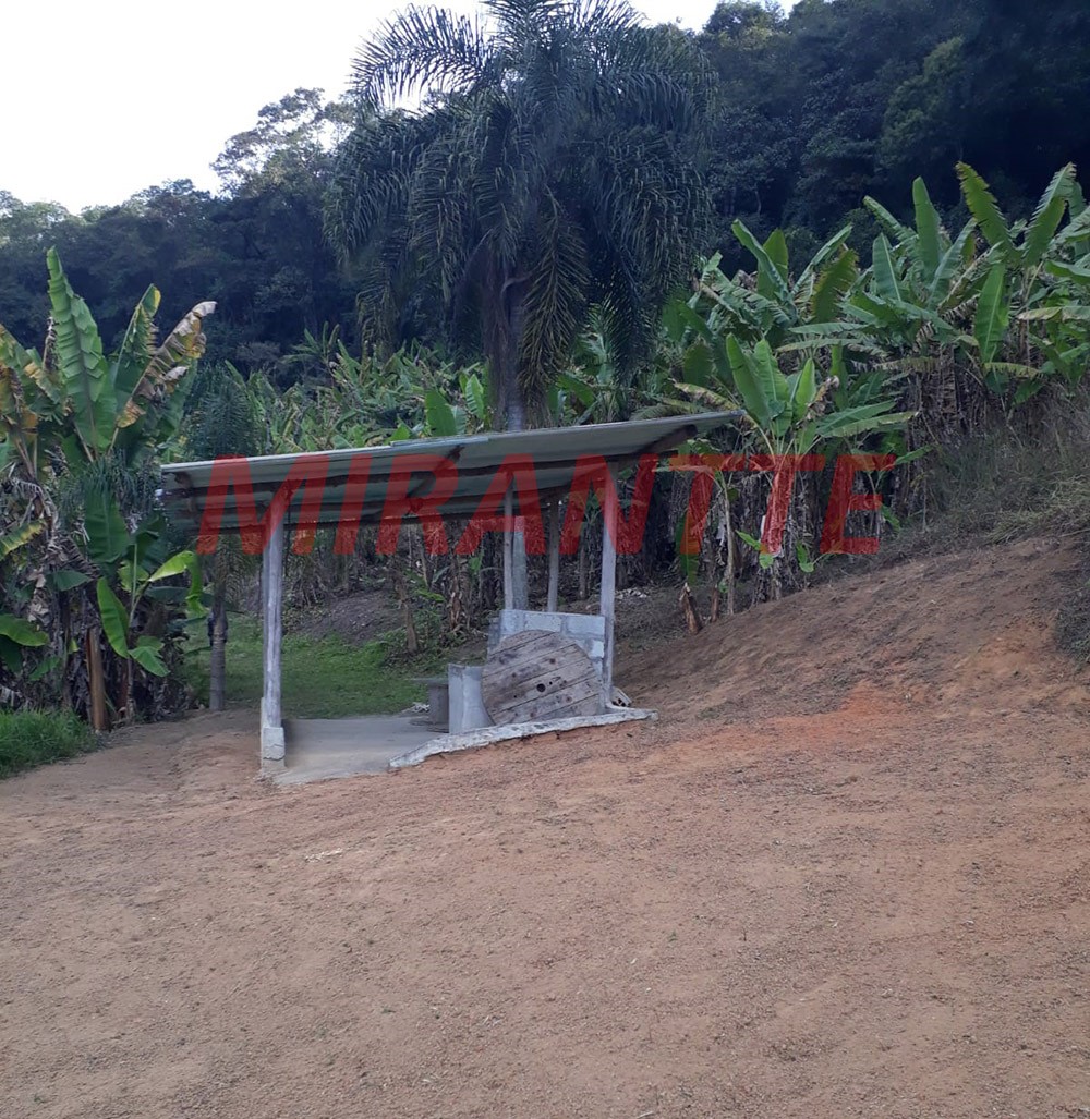 Terreno de 304m² em Serra Da Cantareira