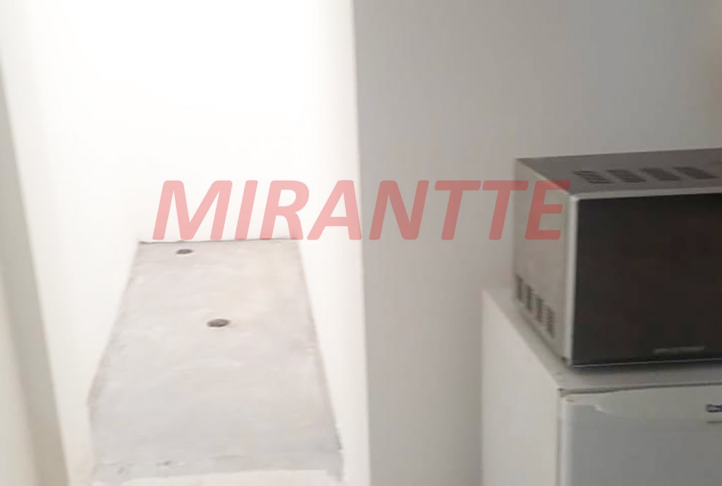 Comercial de 250m² em Vila Galvão