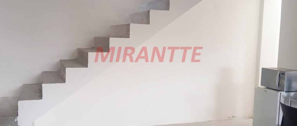 Comercial de 250m² em Vila Galvão