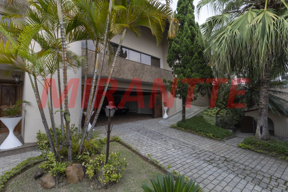 Sobrado de 874m² com 4 quartos em Jardim São Bento
