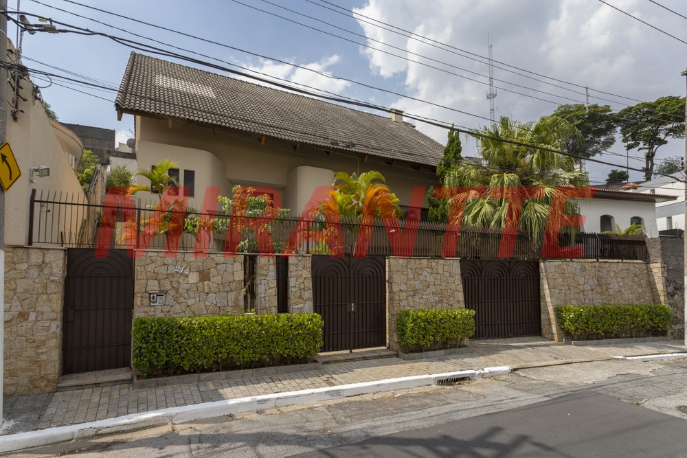 Sobrado de 874m² com 4 quartos em Jardim São Bento