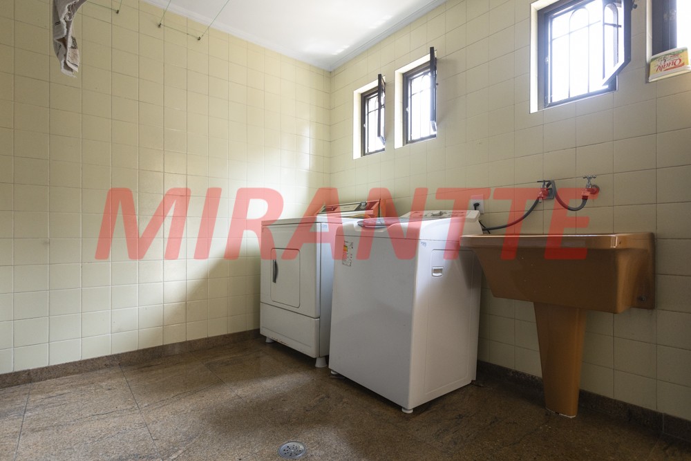 Sobrado de 874m² com 4 quartos em Jardim São Bento