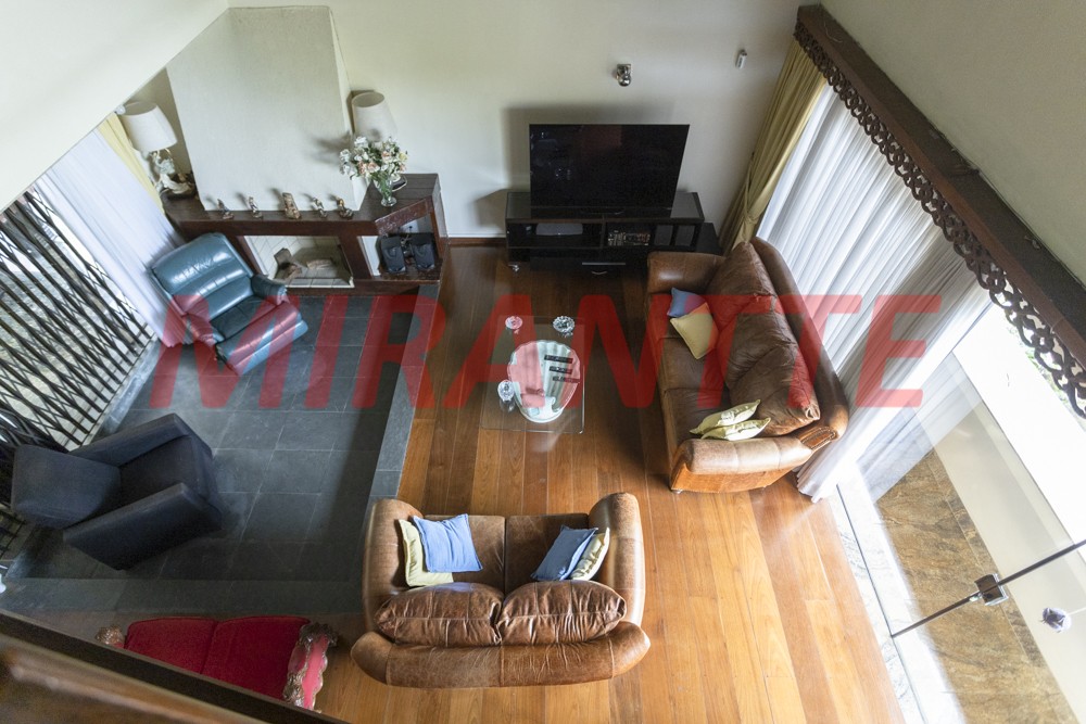 Sobrado de 874m² com 4 quartos em Jardim São Bento