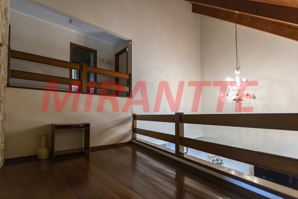 Sobrado de 874m² com 4 quartos em Jardim São Bento