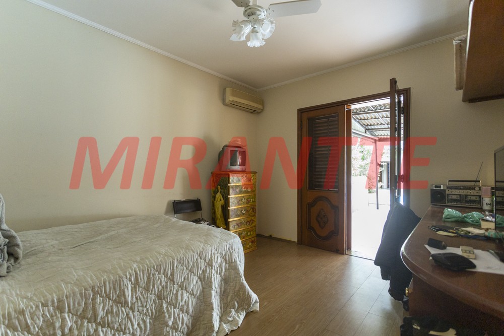 Sobrado de 874m² com 4 quartos em Jardim São Bento