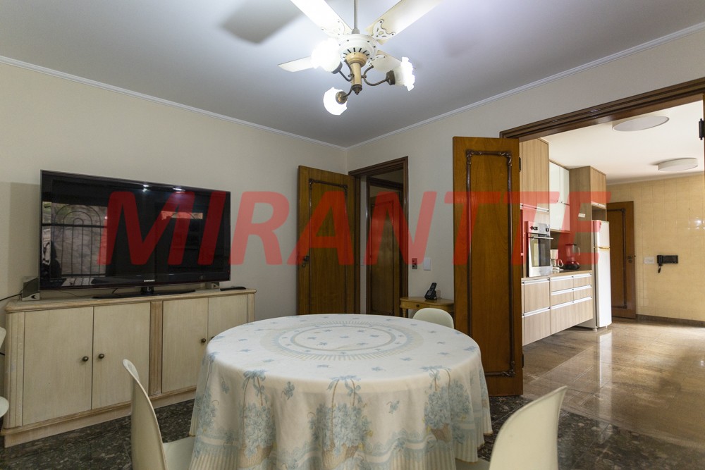 Sobrado de 874m² com 4 quartos em Jardim São Bento
