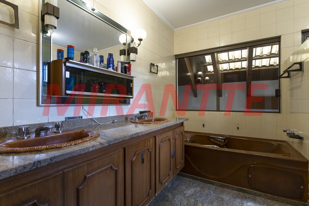 Sobrado de 874m² com 4 quartos em Jardim São Bento